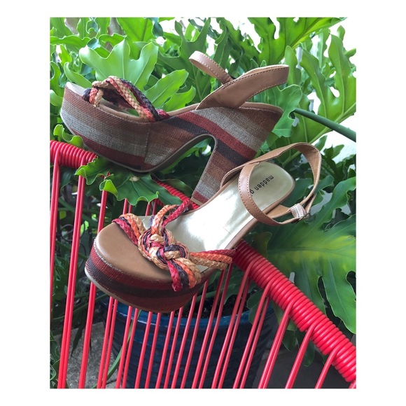 Madden Girl Platform Sandal - Picture 2 of 3